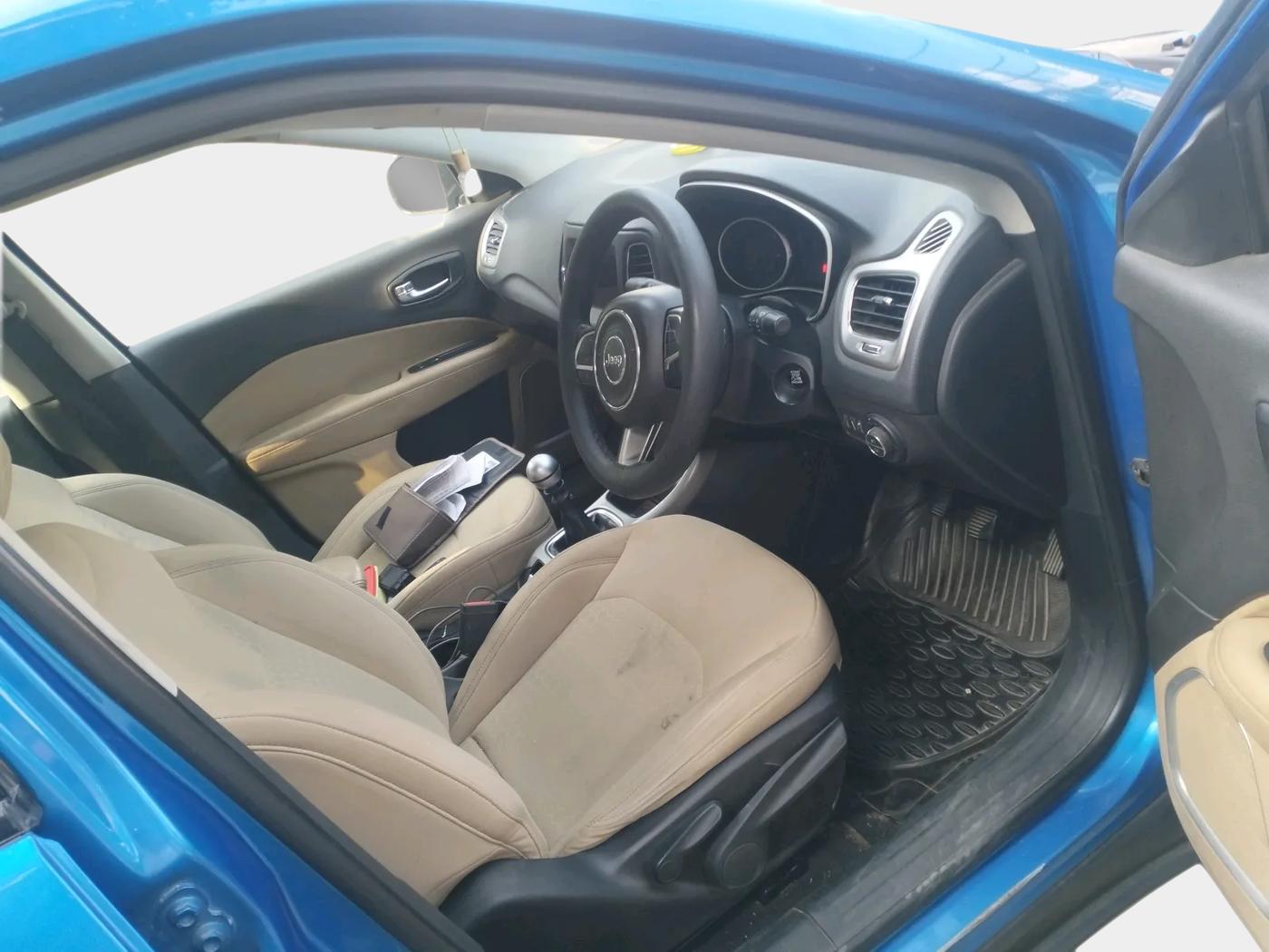 2017 Jeep Compass LONGITUDE (O) 2.0 DIESEL, Diesel, Manual, 1,27,860 km, interior