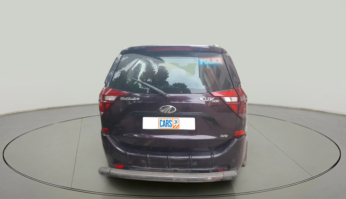 2018 Mahindra XUV500 W9, Diesel, Manual, 1,05,942 km, exterior