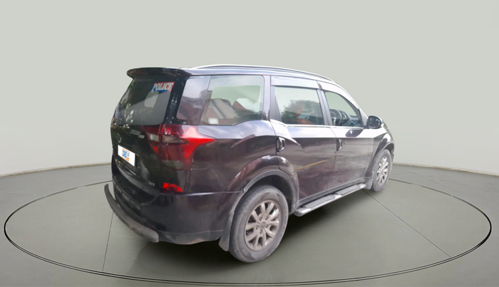 2018 Mahindra XUV500 W9, Diesel, Manual, 1,05,942 km, exterior