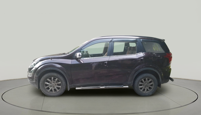 2018 Mahindra XUV500 W9, Diesel, Manual, 1,05,942 km, exterior