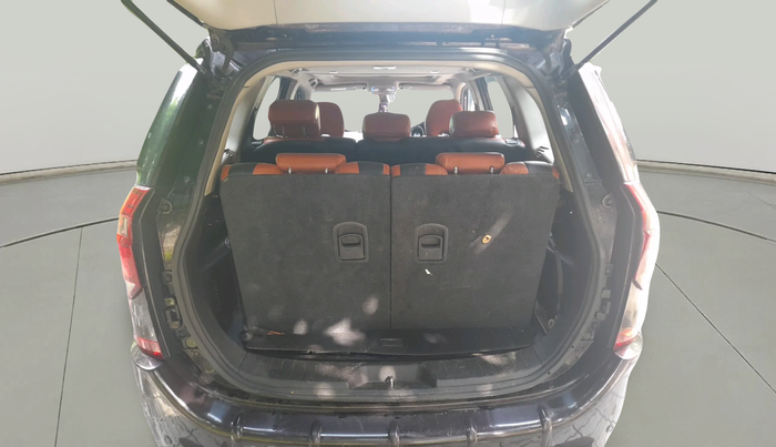 2018 Mahindra XUV500 W9, Diesel, Manual, 1,05,942 km, exterior