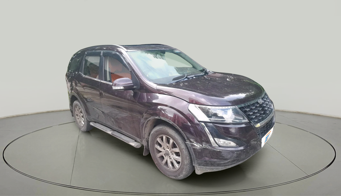 2018 Mahindra XUV500 W9, Diesel, Manual, 1,05,942 km, exterior