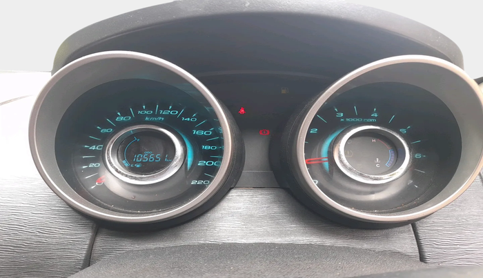 2018 Mahindra XUV500 W9, Diesel, Manual, 1,05,942 km, interior