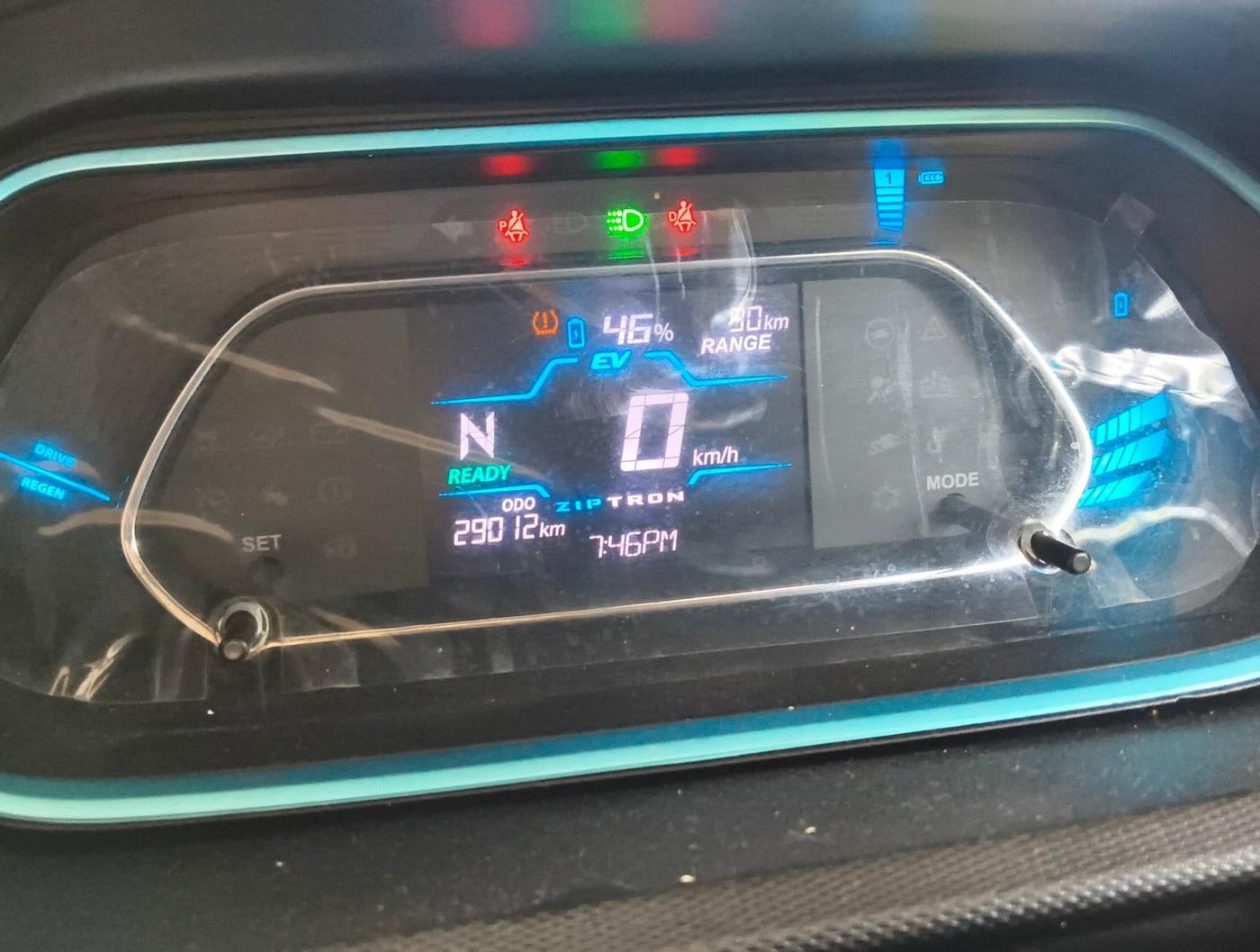 2023 Tata TIAGO EV XZ PLUS TECH LUX LONG RANGE, Electric, Automatic, 29,012 km, interior
