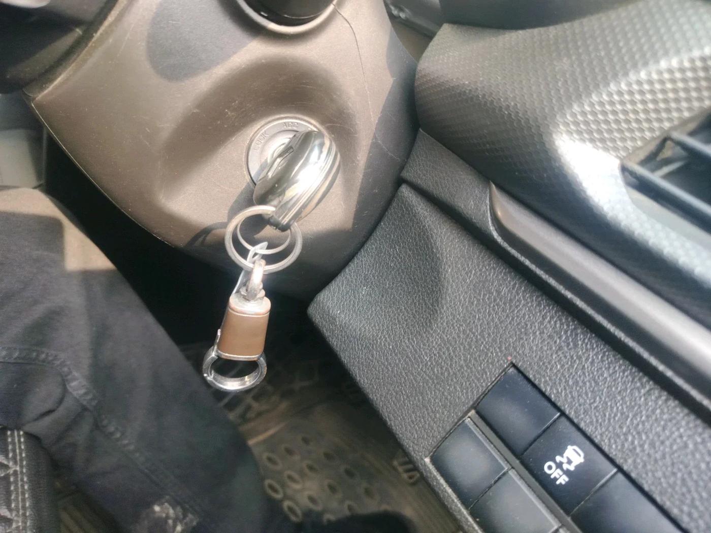 2022 Maruti BREZZA VXI SMART HYBRID, Petrol, Manual, 26,355 km, interior