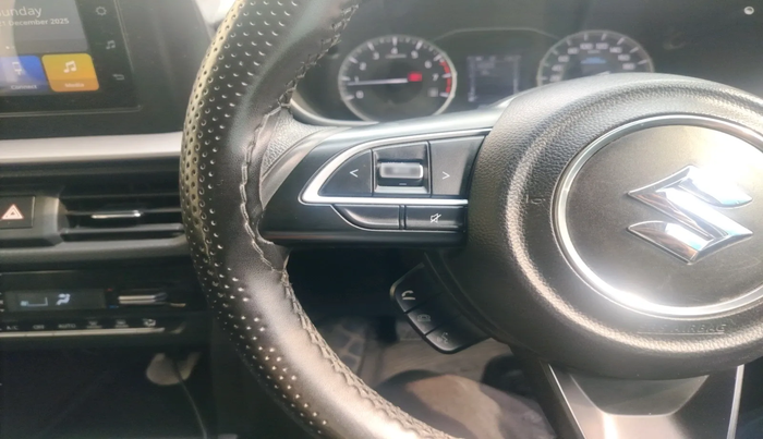 2022 Maruti BREZZA VXI SMART HYBRID, Petrol, Manual, 26,355 km, interior