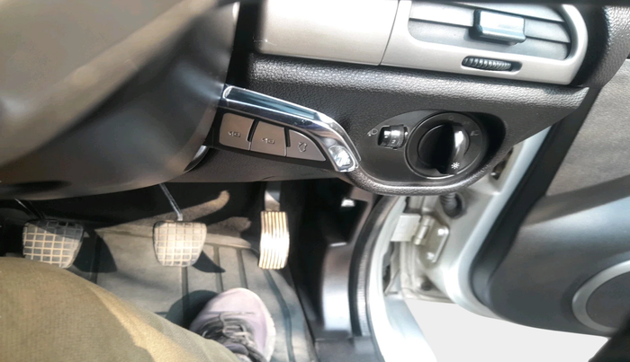 2017 Tata Safari Storme 2.2 VX 4X2, Diesel, Manual, 1,16,144 km, interior