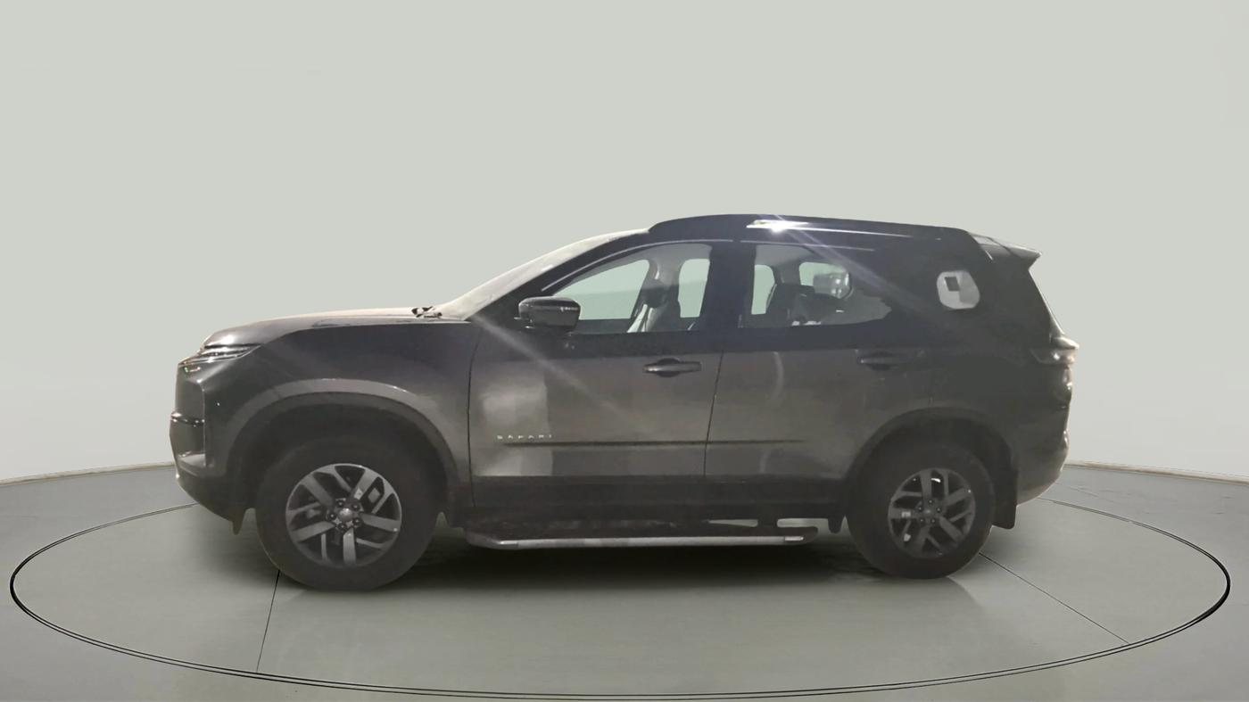 2025 Tata Safari PURE PLUS, Diesel, Manual, 38,282 km, exterior