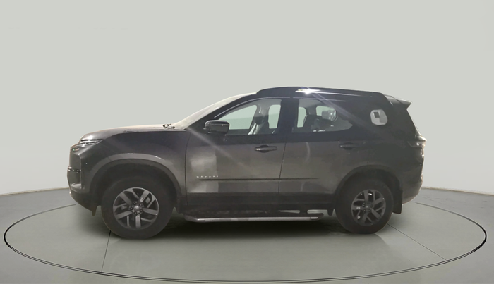 2025 Tata Safari PURE PLUS, Diesel, Manual, 38,282 km, exterior