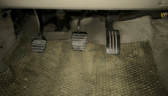 2016 Nissan Terrano XL D PLUS, Diesel, Manual, 77,294 km, interior