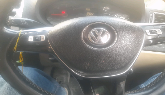 2016 Volkswagen Ameo HIGHLINE1.5L, Diesel, Manual, 1,40,424 km, interior