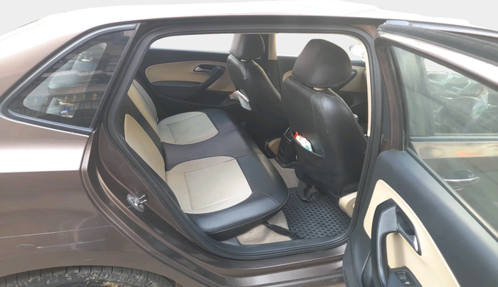 2016 Volkswagen Ameo HIGHLINE1.5L, Diesel, Manual, 1,40,424 km, interior