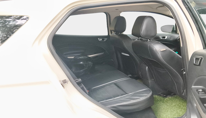 2018 Ford Ecosport TITANIUM 1.5L DIESEL, Diesel, Manual, 1,05,762 km, interior