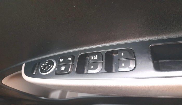 2015 Hyundai Grand i10 SPORTZ 1.2 KAPPA VTVT, Petrol, Manual, 64,292 km, interior