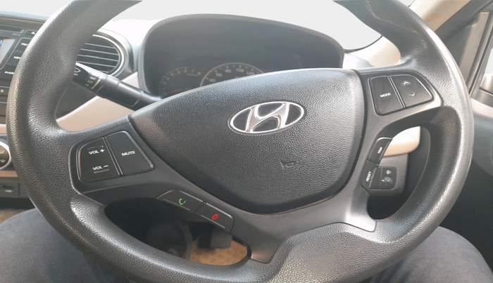 2015 Hyundai Grand i10 SPORTZ 1.2 KAPPA VTVT, Petrol, Manual, 64,292 km, interior