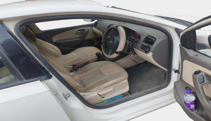 2013 Volkswagen Vento COMFORTLINE DIESEL 1.6, Diesel, Manual, 2,21,270 km, interior