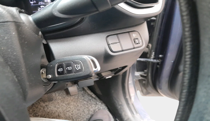 2020 Hyundai VENUE S 1.2, Petrol, Manual, 47,801 km, interior