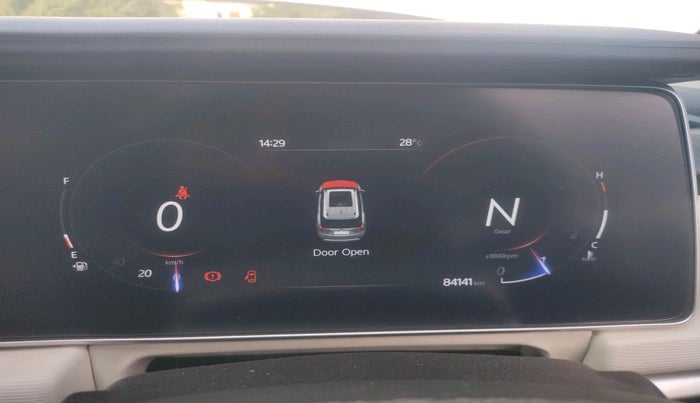 2023 Mahindra XUV700 AX 5 D MT 5 STR, Diesel, Manual, 84,141 km, interior