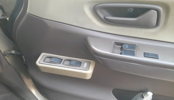 2010 Maruti Zen Estilo LXI, Petrol, Manual, 41,112 km, interior