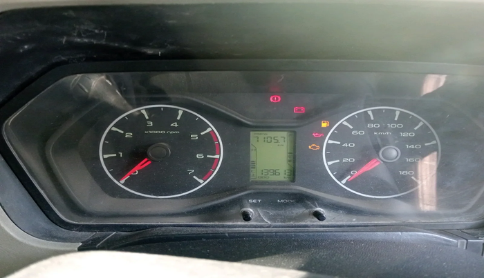 2017 Mahindra Scorpio S2, Diesel, Manual, 1,39,613 km, interior