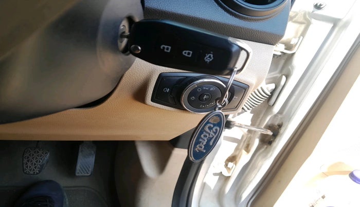 2016 Ford Figo Aspire AMBIENTE 1.2 PETROL, Petrol, Manual, 96,343 km, interior