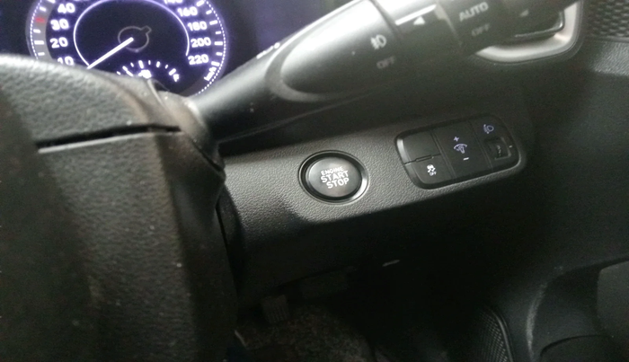 2019 Hyundai VENUE SX PLUS 1.0 TURBO DCT, Petrol, Automatic, 61,157 km, interior