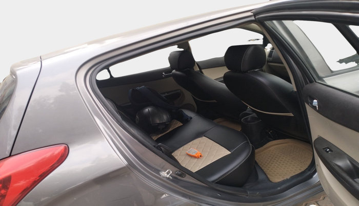 2012 Hyundai i20 MAGNA 1.2, Petrol, Manual, 1,03,560 km, interior