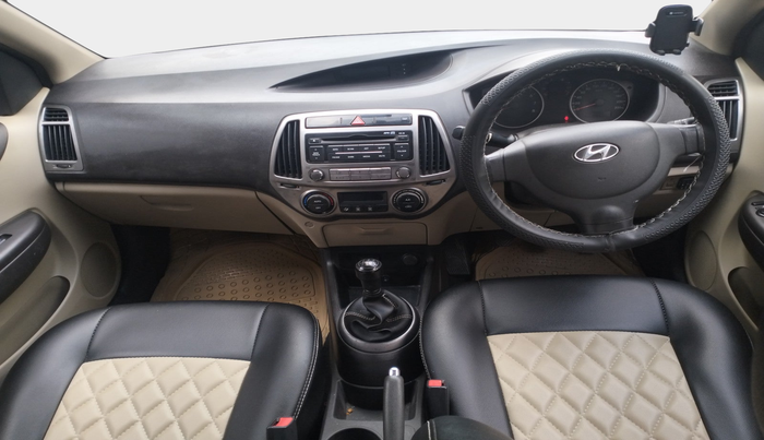 2012 Hyundai i20 MAGNA 1.2, Petrol, Manual, 1,03,560 km, interior