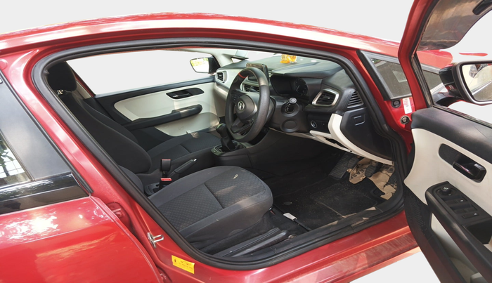 2022 Tata ALTROZ XT PETROL, Petrol, Manual, 7,835 km, interior