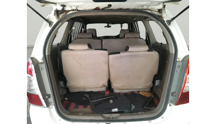 2015 Toyota Innova 2.5 G 8 STR, Diesel, Manual, 70,466 km, exterior