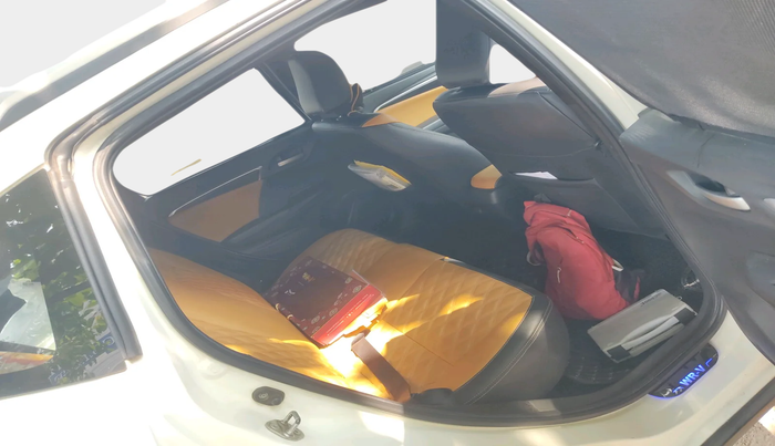 2017 Honda WR-V 1.5L I-DTEC VX MT, Diesel, Manual, 1,51,150 km, interior