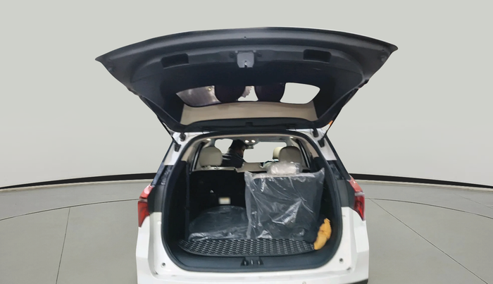 2025 Mahindra XUV700 AX 7 D MT 7 STR, Diesel, Manual, 16,942 km, exterior