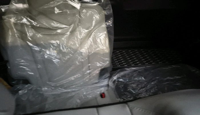 2025 Mahindra XUV700 AX 7 D MT 7 STR, Diesel, Manual, 16,942 km, interior