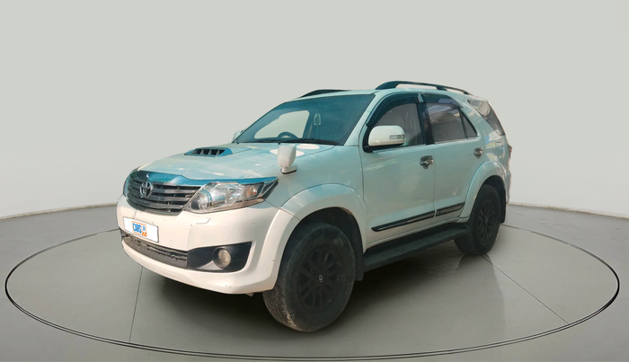 2014 Toyota Fortuner 3.0 4X2 MT, Diesel, Manual, 2,69,432 km, exterior