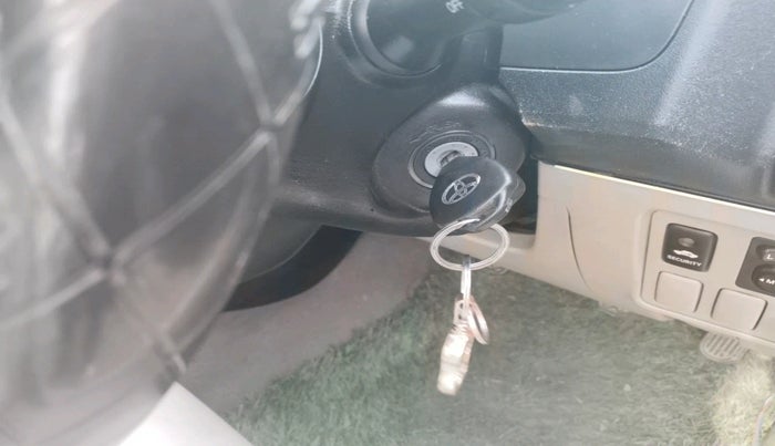 2014 Toyota Fortuner 3.0 4X2 MT, Diesel, Manual, 2,69,432 km, interior