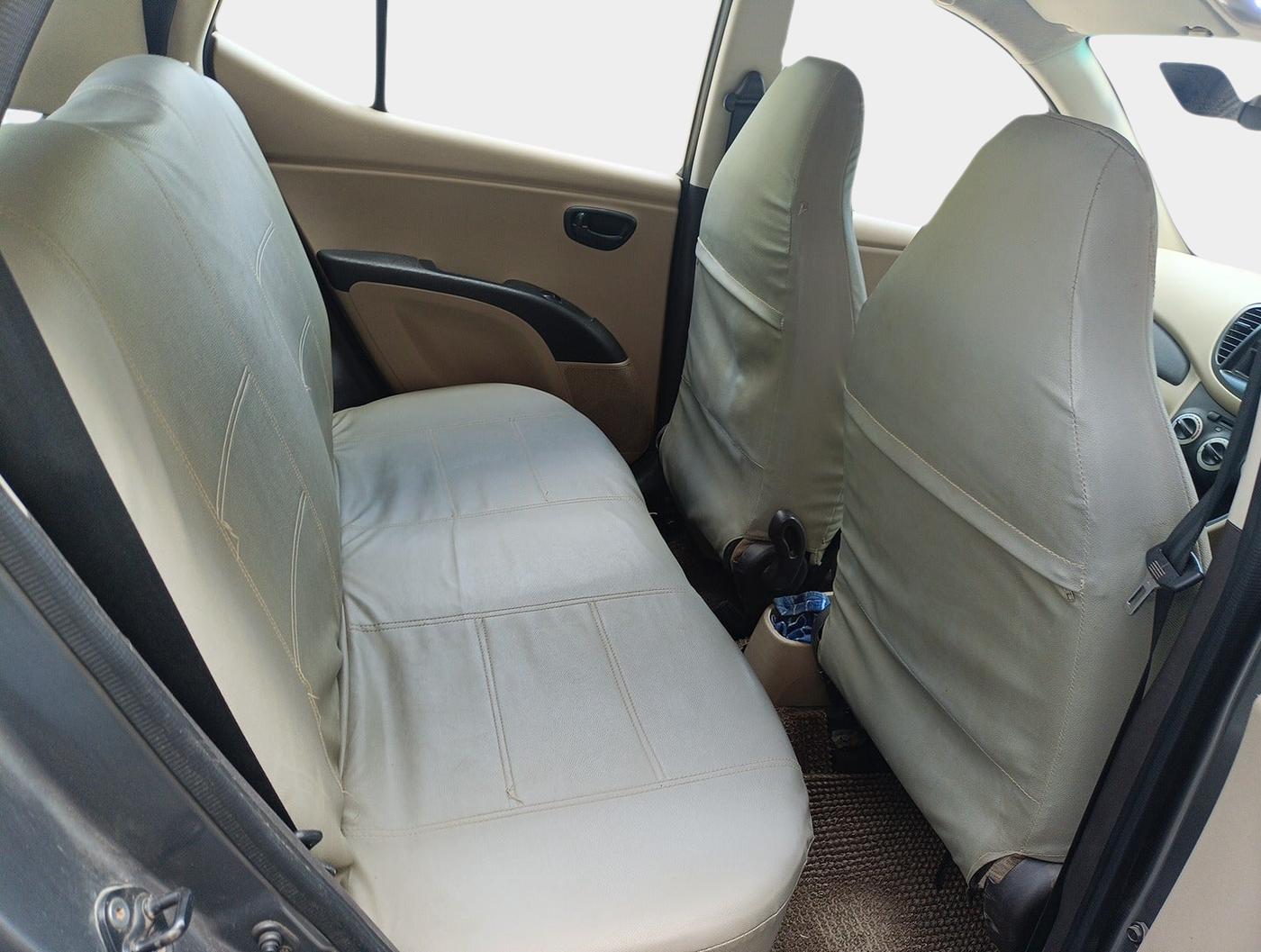 2010 Hyundai i10 MAGNA 1.2, Petrol, Manual, 33,612 km, interior