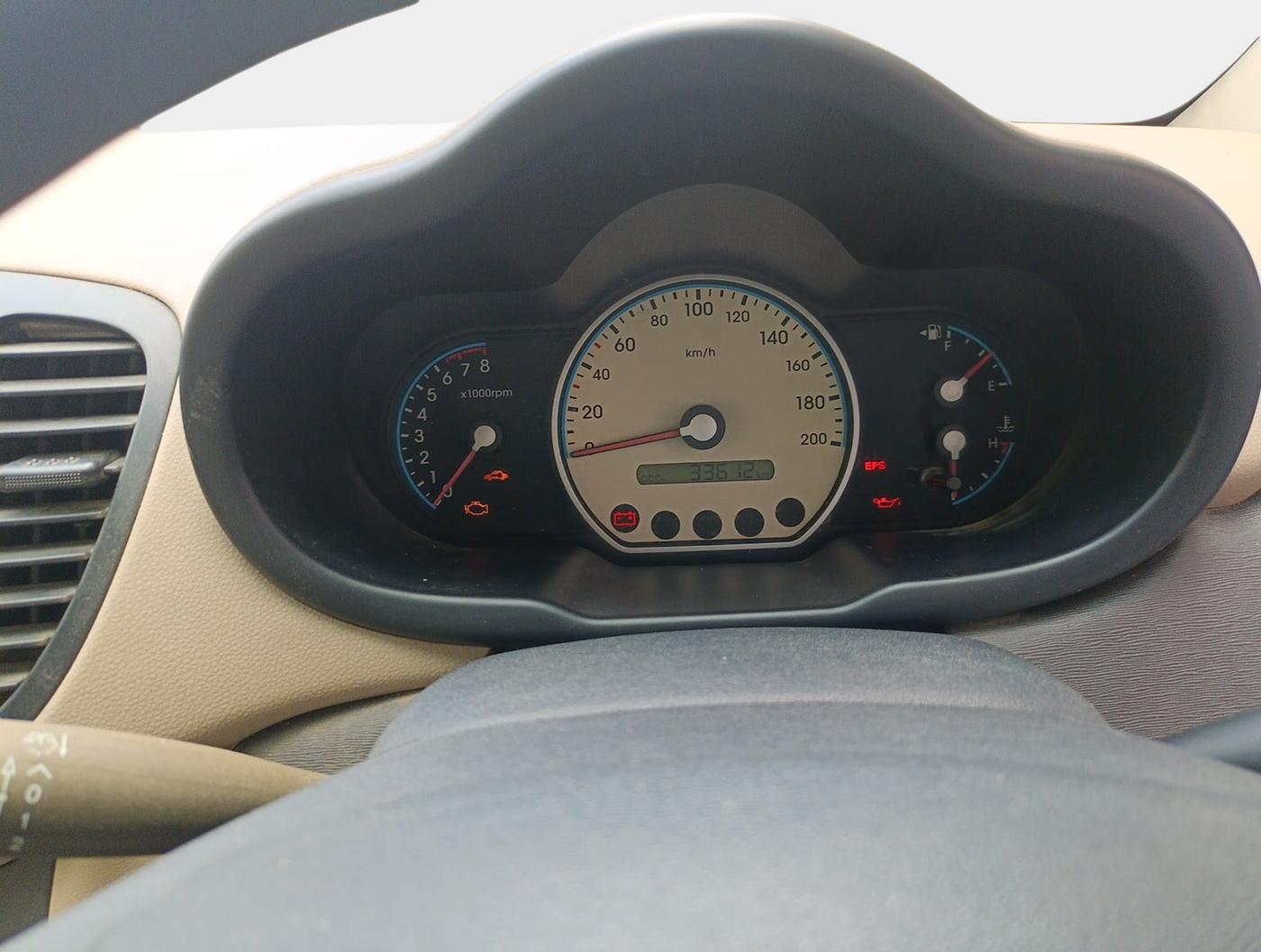 2010 Hyundai i10 MAGNA 1.2, Petrol, Manual, 33,612 km, interior
