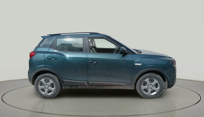 2019 Mahindra XUV300 W6 1.5 DIESEL AMT, Diesel, Automatic, 44,705 km, exterior