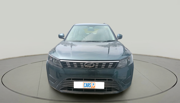 2019 Mahindra XUV300 W6 1.5 DIESEL AMT, Diesel, Automatic, 44,705 km, exterior