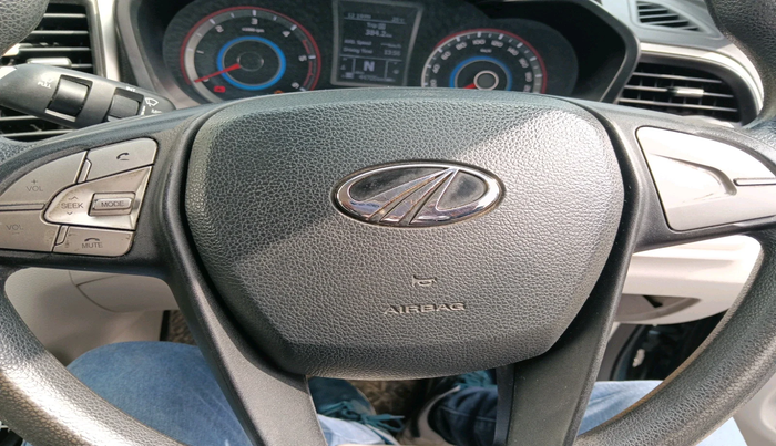 2019 Mahindra XUV300 W6 1.5 DIESEL AMT, Diesel, Automatic, 44,705 km, interior