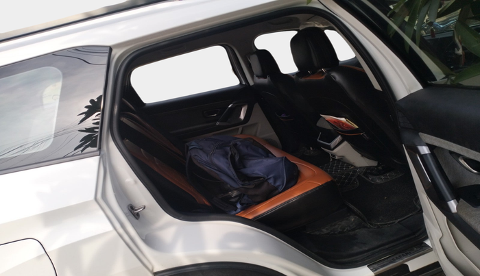 2024 Tata Safari PURE PLUS, Diesel, Manual, 24,563 km, interior