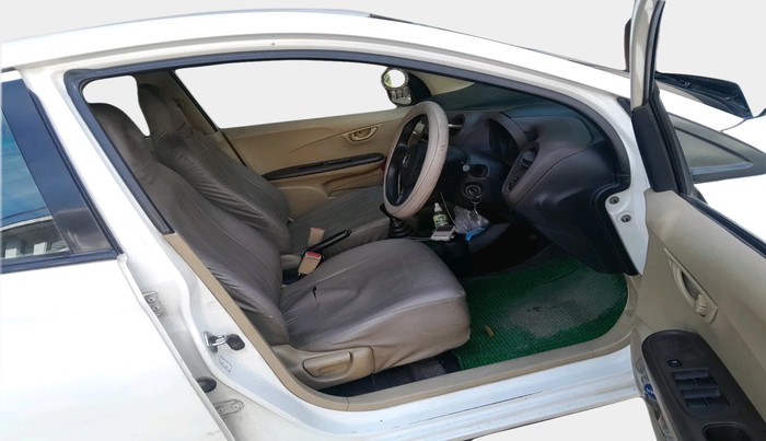 2013 Honda Amaze 1.5L I-DTEC EX, Diesel, Manual, 61,939 km, interior