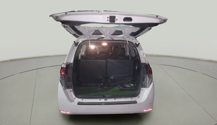 2020 Toyota Innova Crysta 2.4 VX 8 STR, Diesel, Manual, 2,48,792 km, exterior