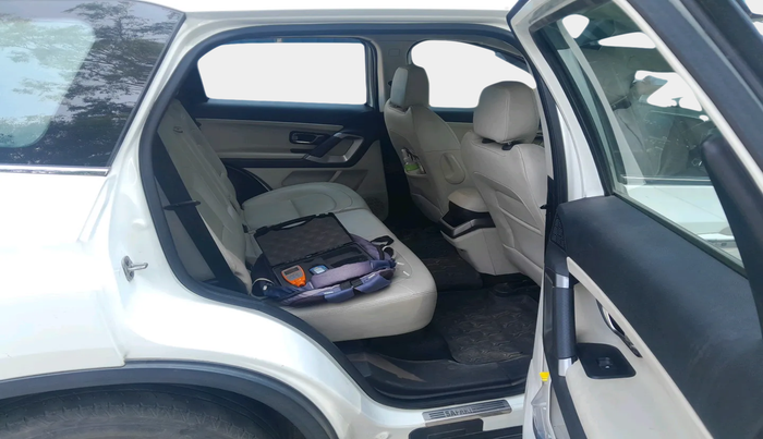 2021 Tata Safari XZA PLUS, Diesel, Automatic, 1,15,472 km, interior