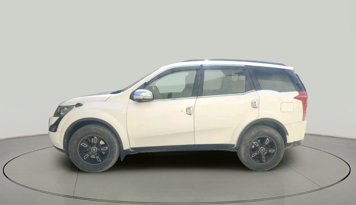 2015 Mahindra XUV500 W8, Diesel, Manual, 98,134 km, exterior