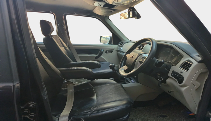 2018 Mahindra Scorpio S11 2WD, Diesel, Manual, 1,52,441 km, interior