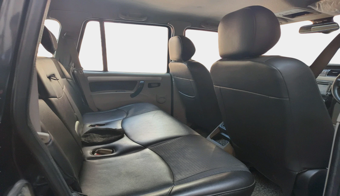 2018 Mahindra Scorpio S11 2WD, Diesel, Manual, 1,52,441 km, interior