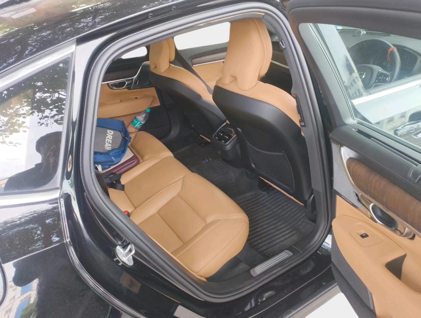 2024 Volvo S90 B5 Ultimate, Petrol, Automatic, 31,770 km, interior