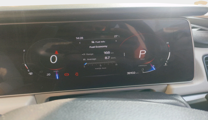 2024 Mahindra XUV700 AX 5 D AT 7 STR, Diesel, Automatic, 39,102 km, interior