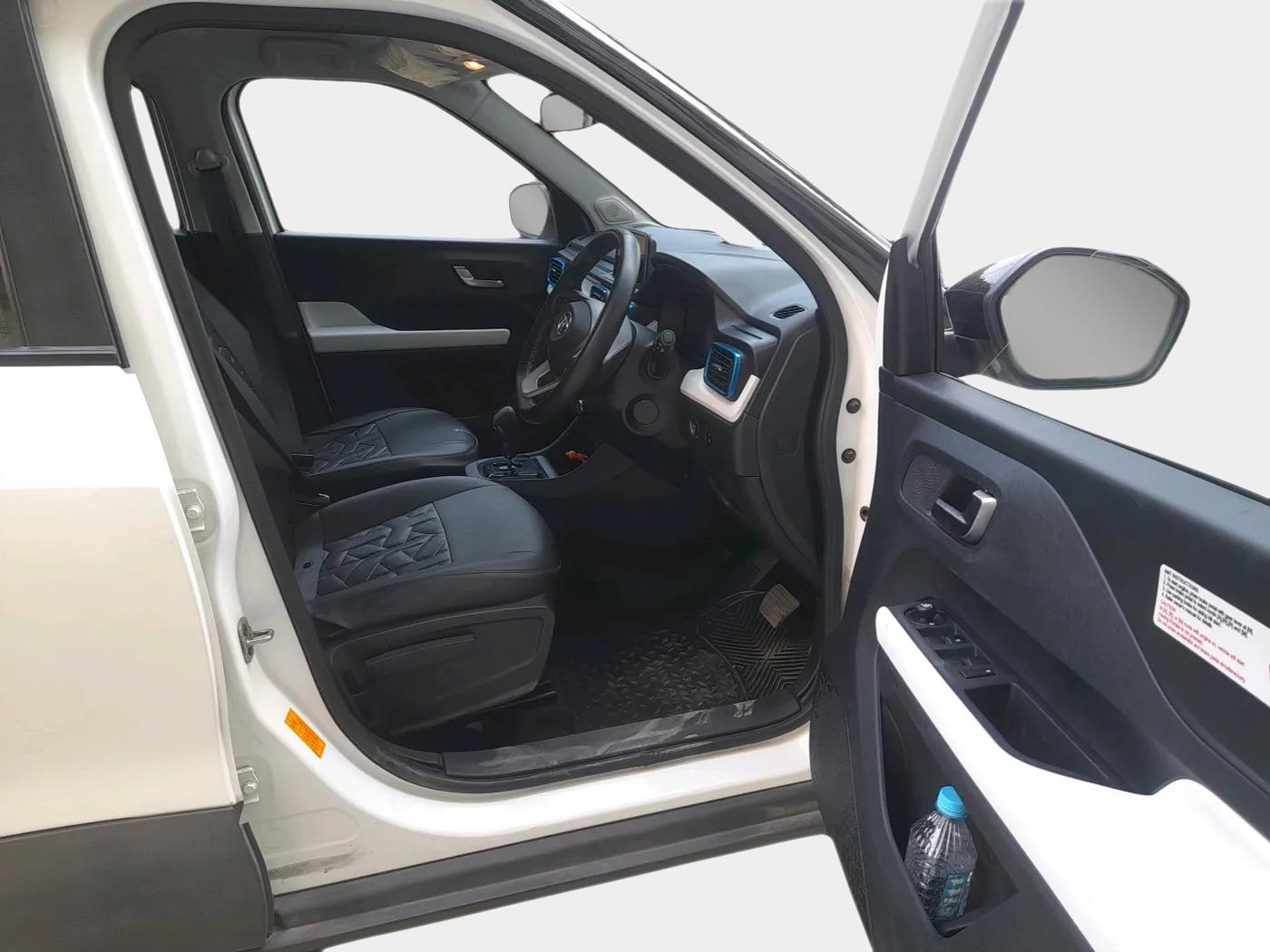 2023 Tata PUNCH CREATIVE  AMT, Petrol, Automatic, 15,840 km, interior